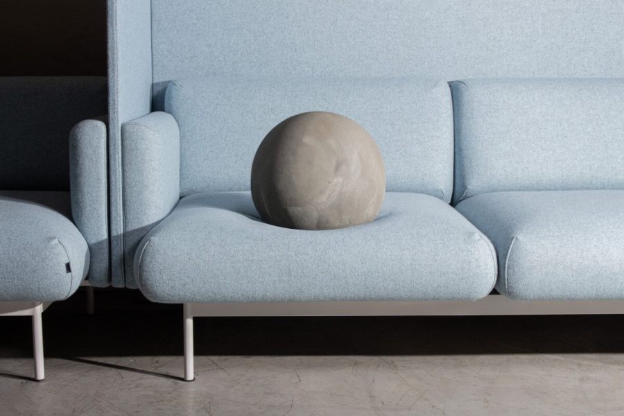 detalje sofa fora u interijeru